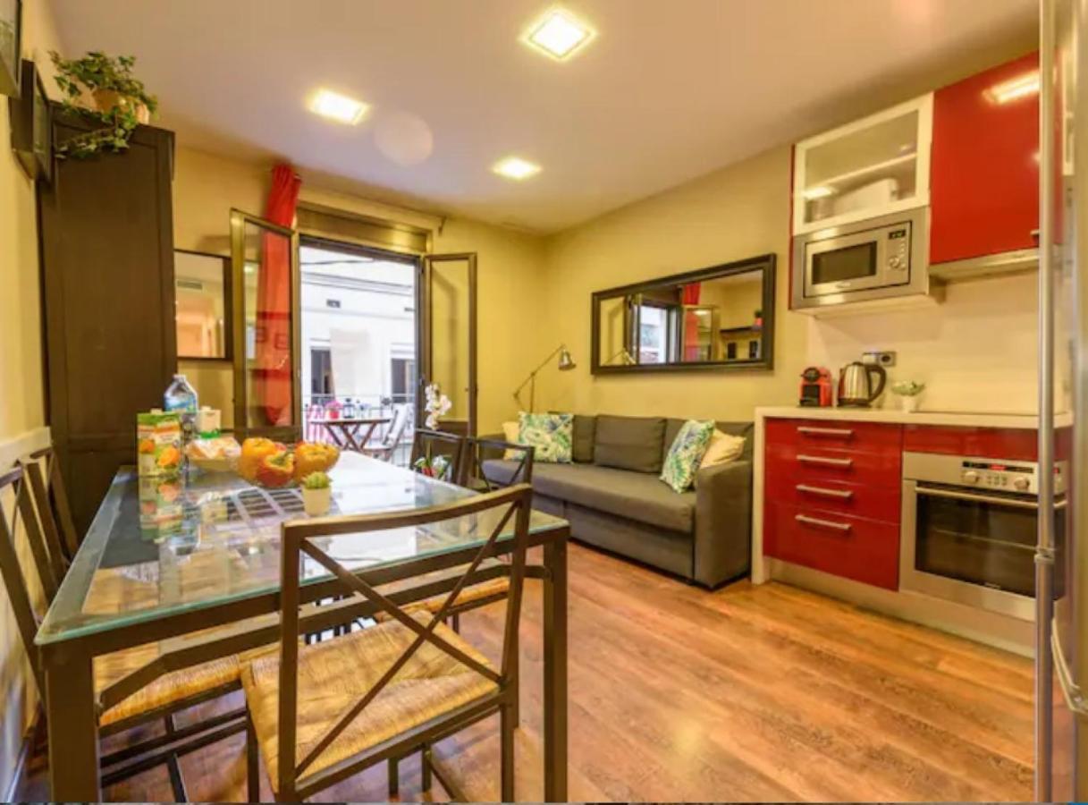 Ramblasrentals Cozy Renovated 2Br With Balcony Lift 20M Rambla - Parking - Wifi برشلونة المظهر الخارجي الصورة