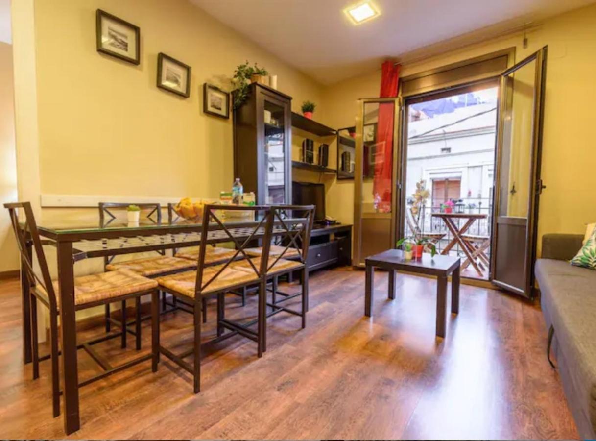 Ramblasrentals Cozy Renovated 2Br With Balcony Lift 20M Rambla - Parking - Wifi برشلونة المظهر الخارجي الصورة