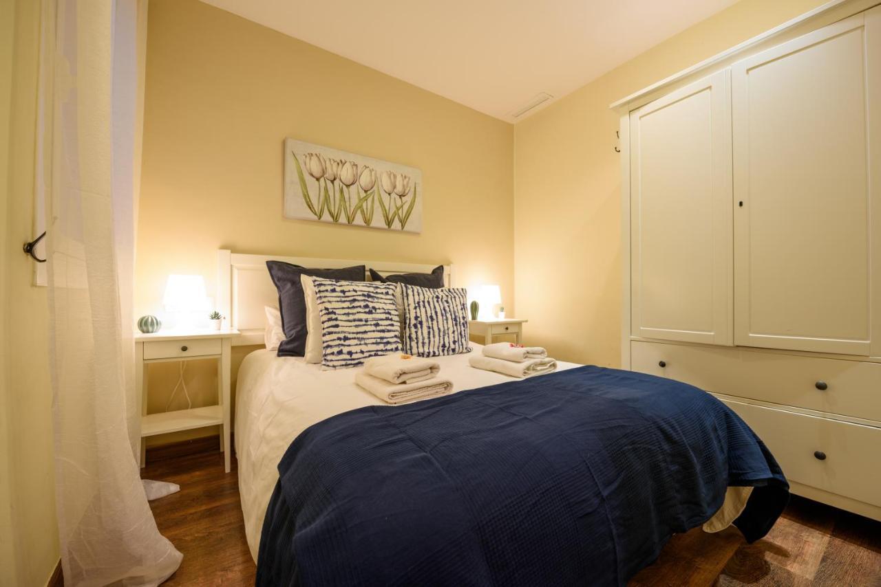 Ramblasrentals Cozy Renovated 2Br With Balcony Lift 20M Rambla - Parking - Wifi برشلونة المظهر الخارجي الصورة