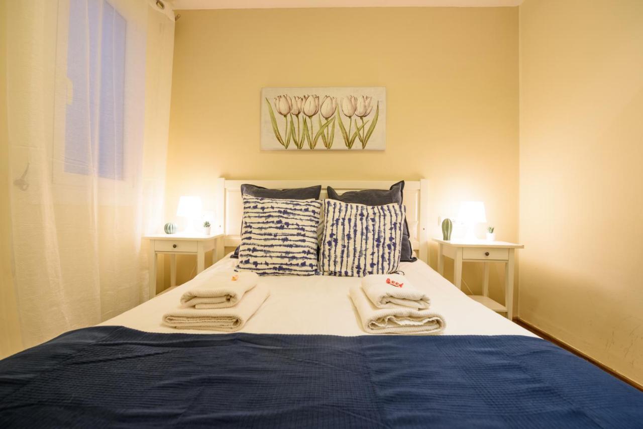 Ramblasrentals Cozy Renovated 2Br With Balcony Lift 20M Rambla - Parking - Wifi برشلونة المظهر الخارجي الصورة