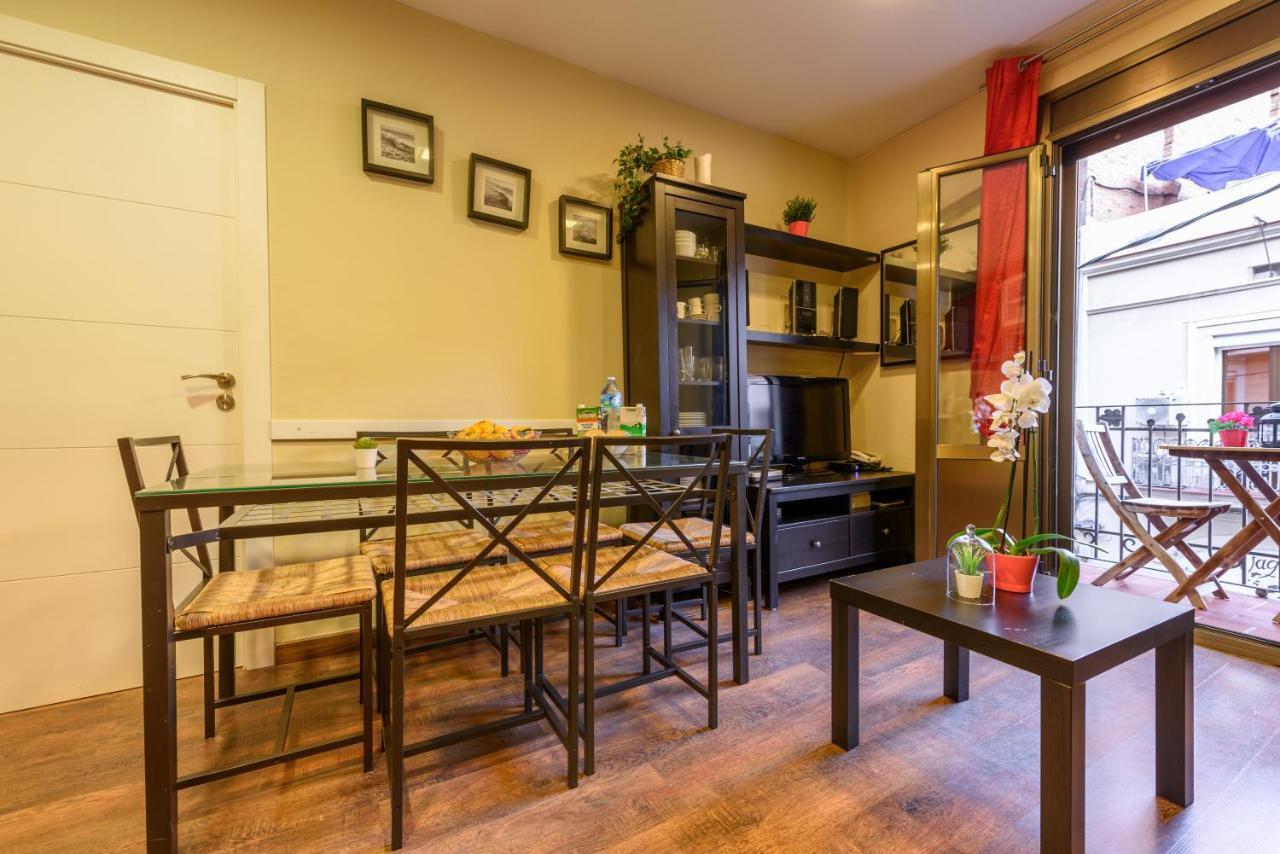 Ramblasrentals Cozy Renovated 2Br With Balcony Lift 20M Rambla - Parking - Wifi برشلونة المظهر الخارجي الصورة