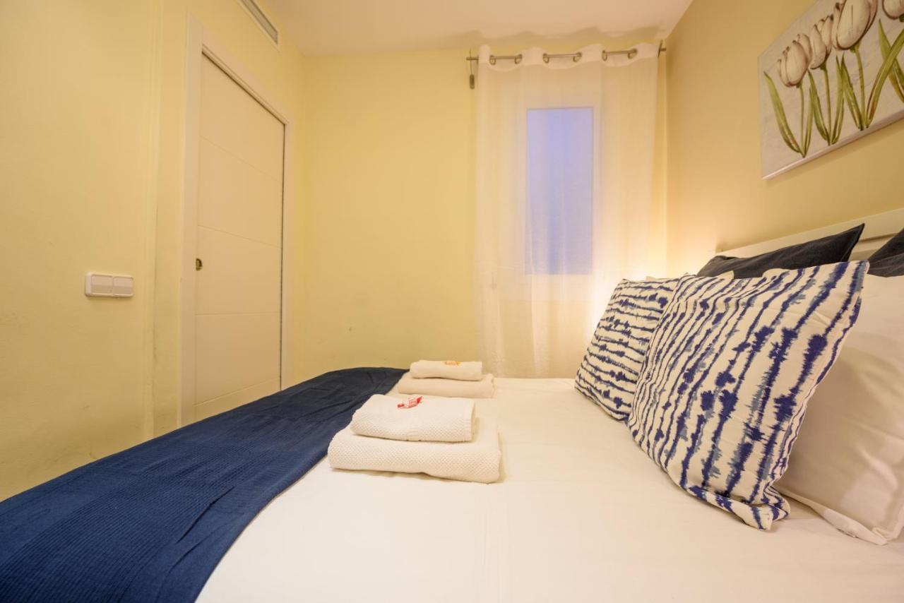 Ramblasrentals Cozy Renovated 2Br With Balcony Lift 20M Rambla - Parking - Wifi برشلونة المظهر الخارجي الصورة